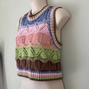 Brand: ZARA
Style: Sweater Vest
Size: Small